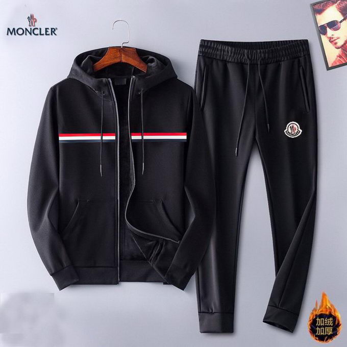 Moncler Tracksuit Mens ID:20220122-573